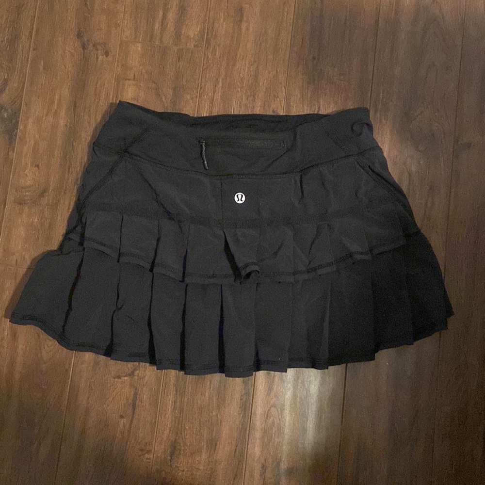 Lululemon skirt size 4